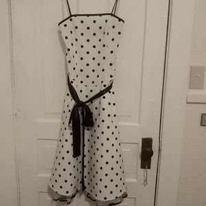 Retro white dress with crinoline